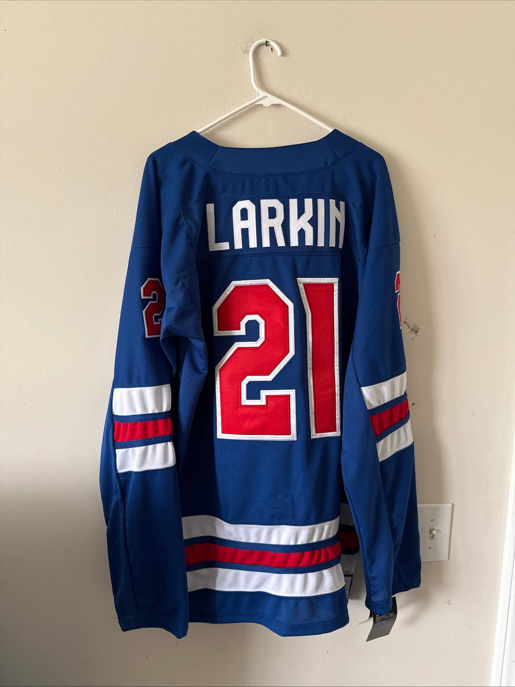 Men’s Nike Dylan Larkin 21 Team USA Hockey 2026 Olympics Jersey Sz XL NWT RARE - Kyle’s Football Cards
