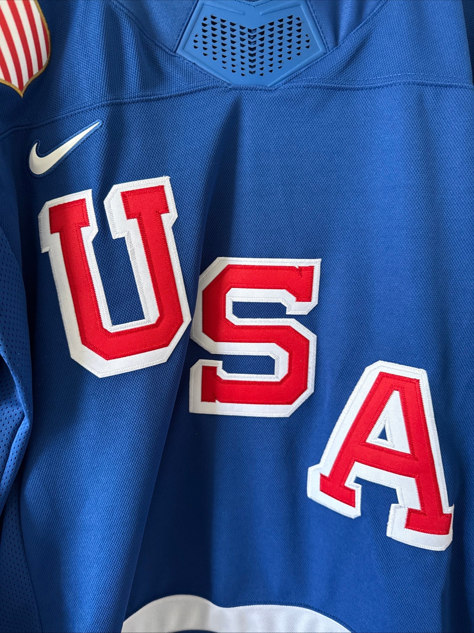 Men’s Nike Dylan Larkin 21 Team USA Hockey 2026 Olympics Jersey Sz XL NWT RARE - Kyle’s Football Cards