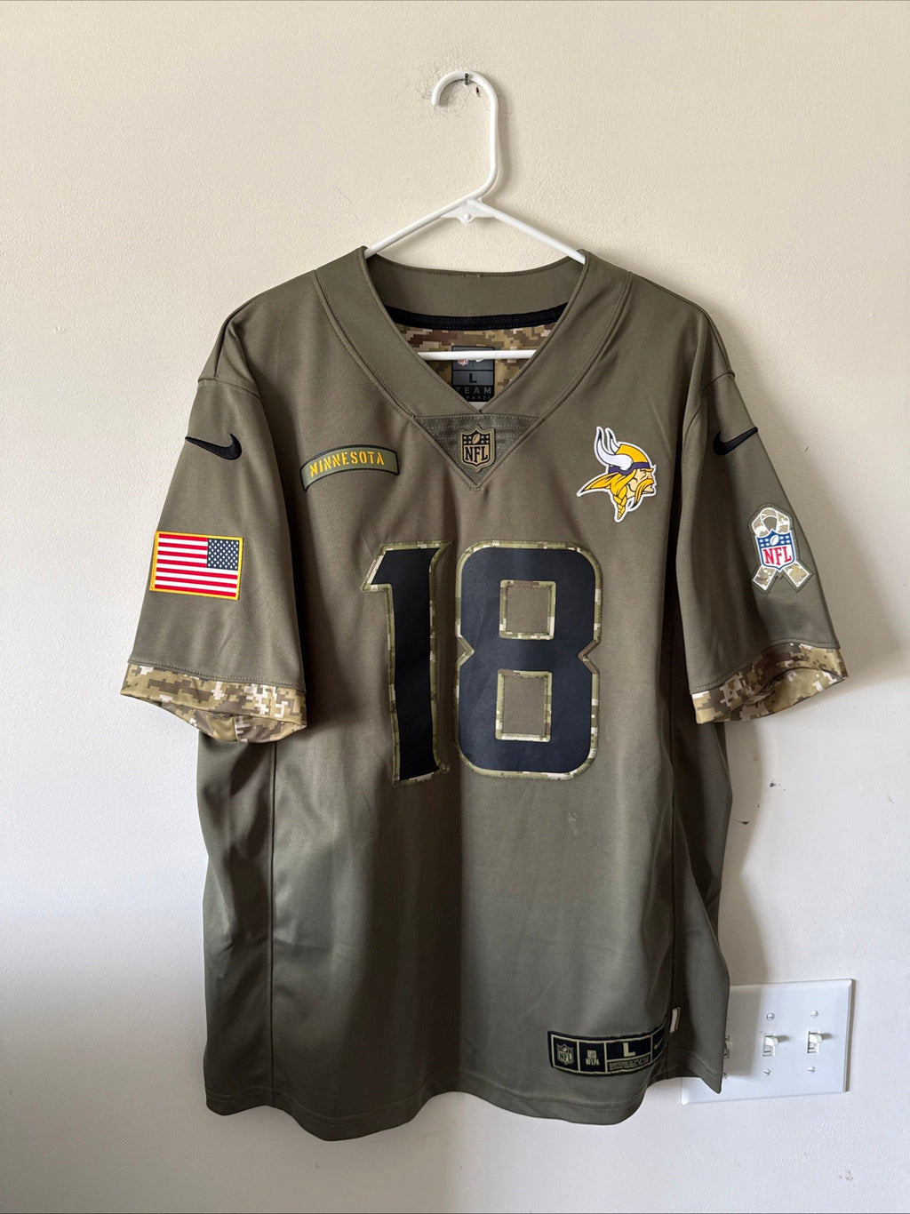 Men’s Nike Justin Jefferson 18 Vikings Salute To Service Lmtd Jersey Sz L RARE - Kyle’s Football Cards