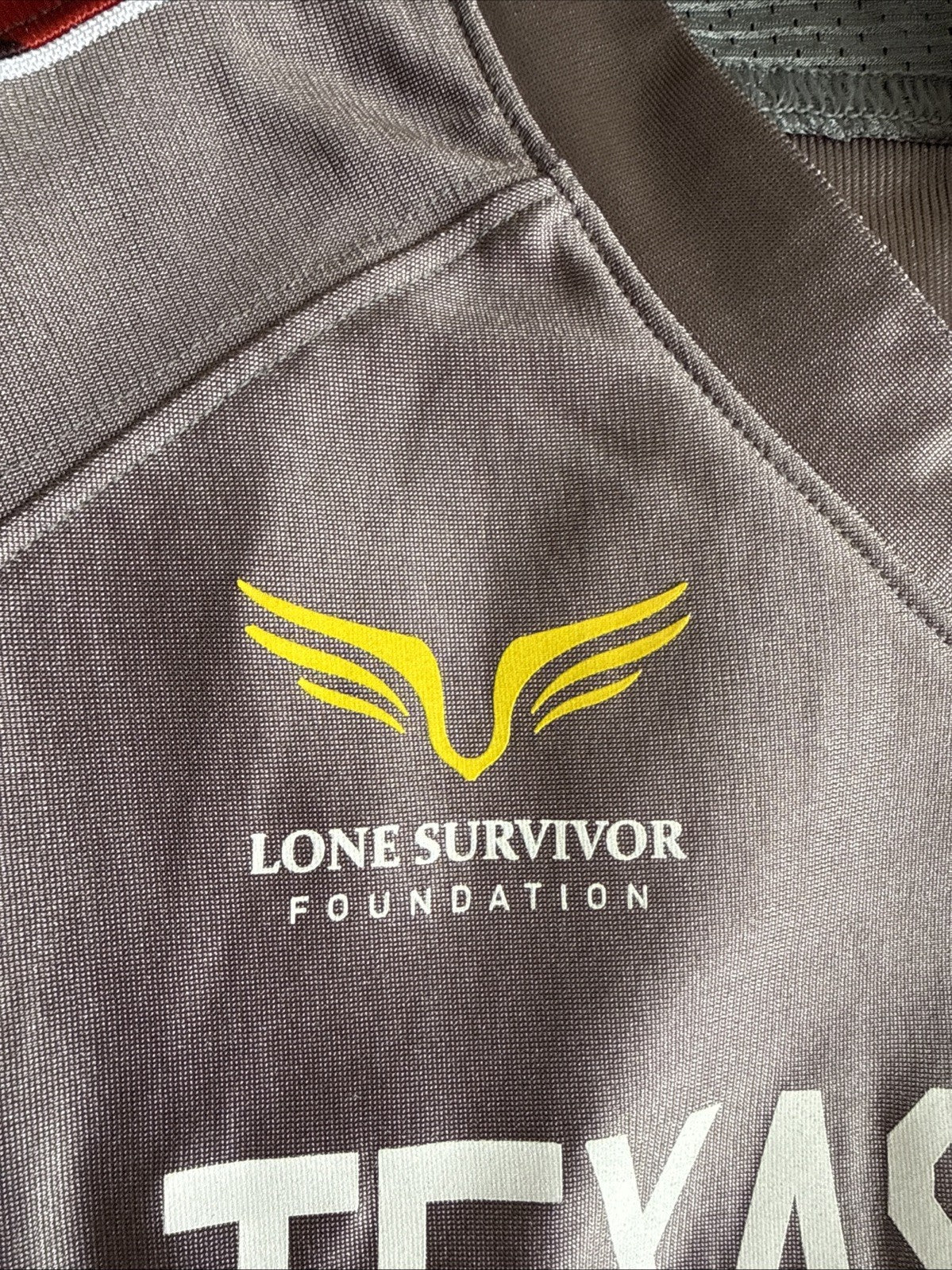 Men’s Under Armour Texas Tech Red Raiders #11 Lone Survivor Jersey Sz L - RARE