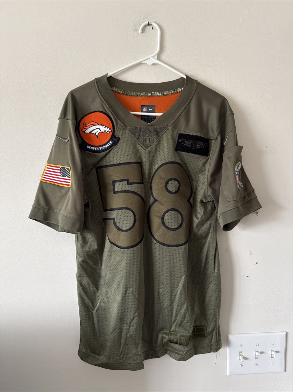 Men's Nike Von Miller #58 Broncos 19’ Salute to Service Limited Jersey Sz S RARE