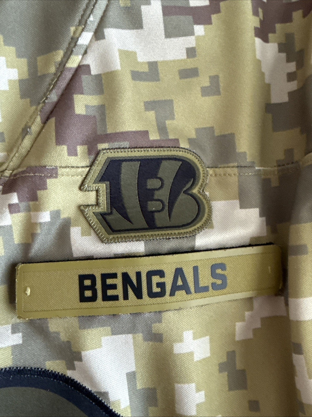 Men’s NIKE A.J. Green #18 Cincinnati Bengals SALUTE TO SERVICE Jersey Sz XL RARE