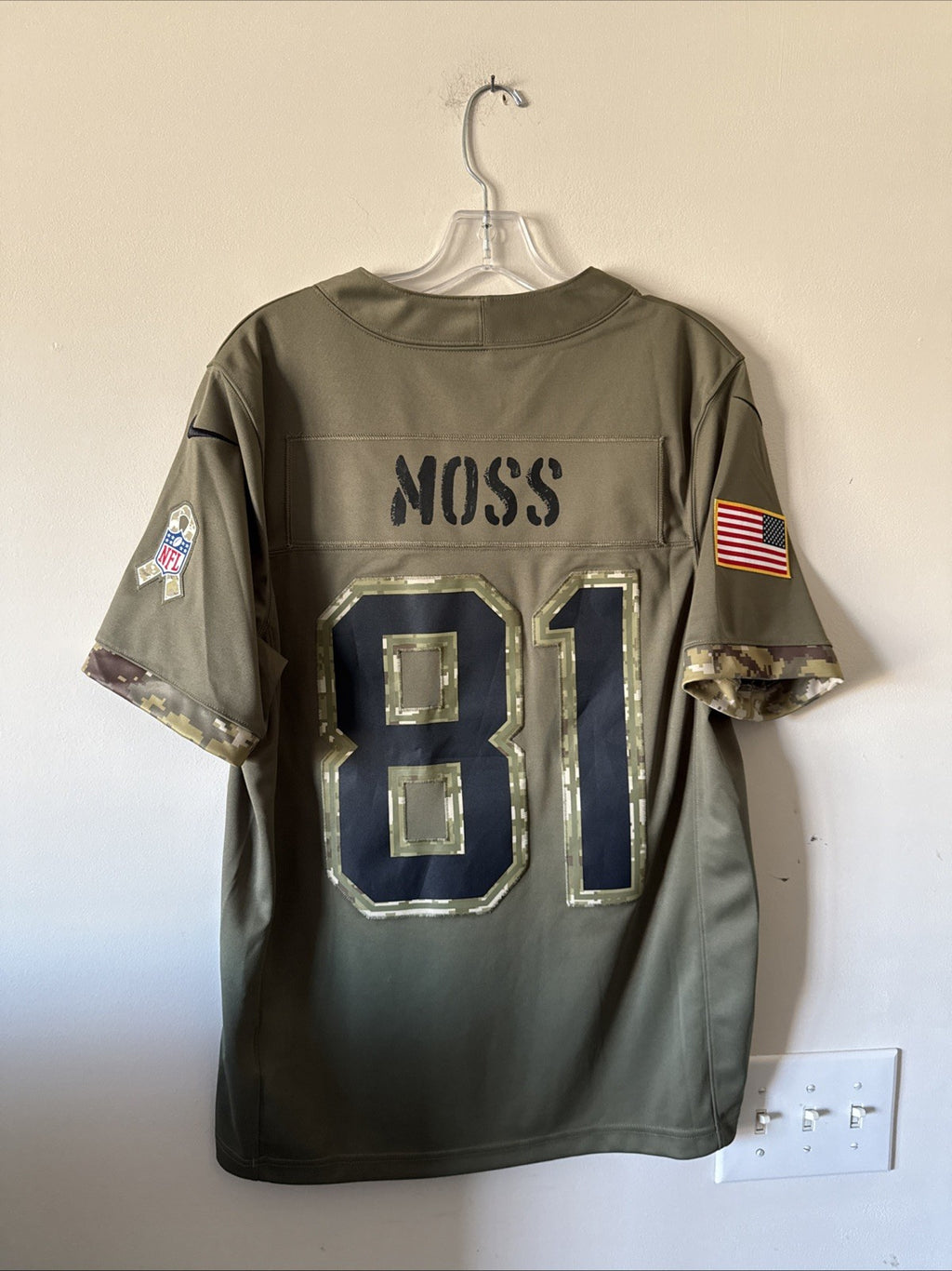 Men’s Nike Randy Moss #81 New England Patriots Salute To Service Jersey Sz M NWT